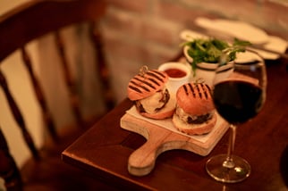burgers and wine 